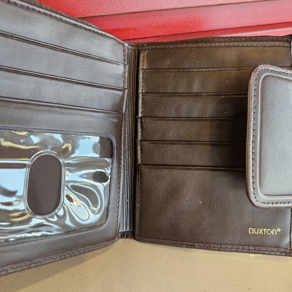 Lowstart Buxton genuine leather wallet